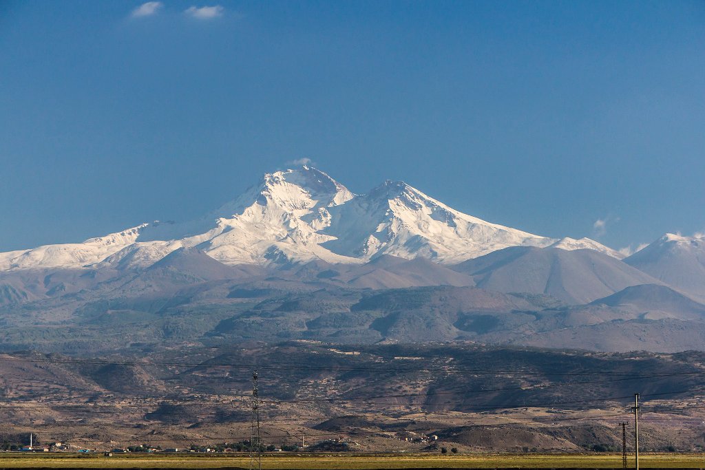 01-Erciyes Daği near Kayserii.jpg